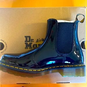 Dr Martens 2976 Women’s Chelsea Black Patent Lamper Size 8  New